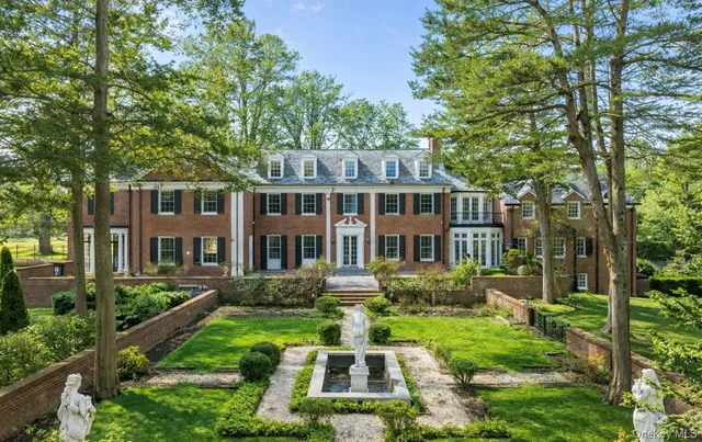 $10,750,000 | 393 Mill River Road, Oyster Bay, NY 11771