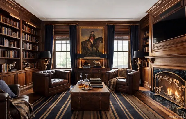 $10,750,000 | 393 Mill River Road, Oyster Bay, NY 11771