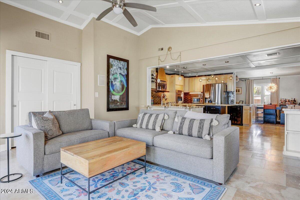 946 West Roma Avenue Phoenix, AZ 85013 - Photo 8 of 40 08-Family Room To Kitchen