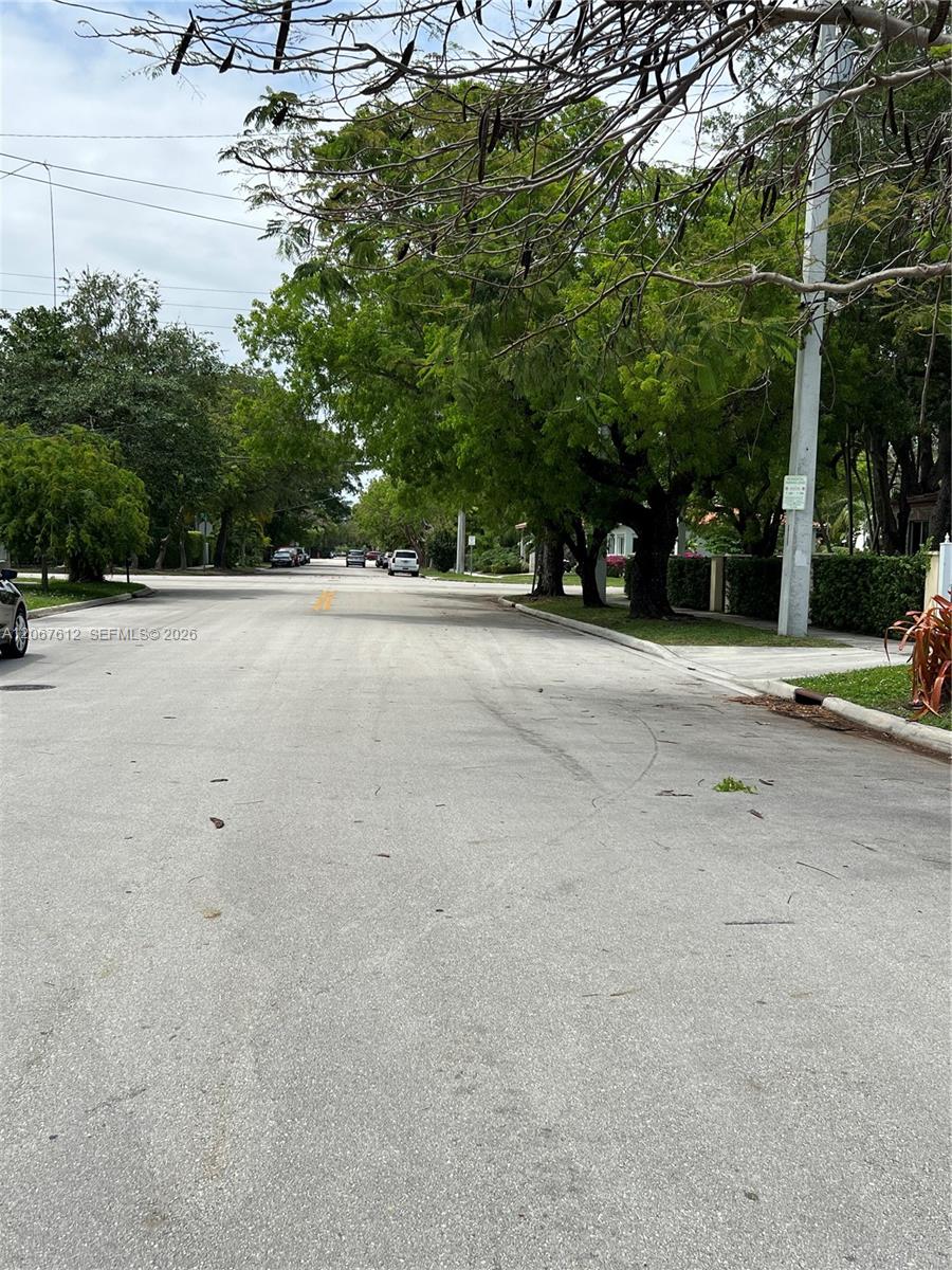 110 Southwest 30th Road Miami, FL 33129 - Photo 31 of 32 Gallery Image 31