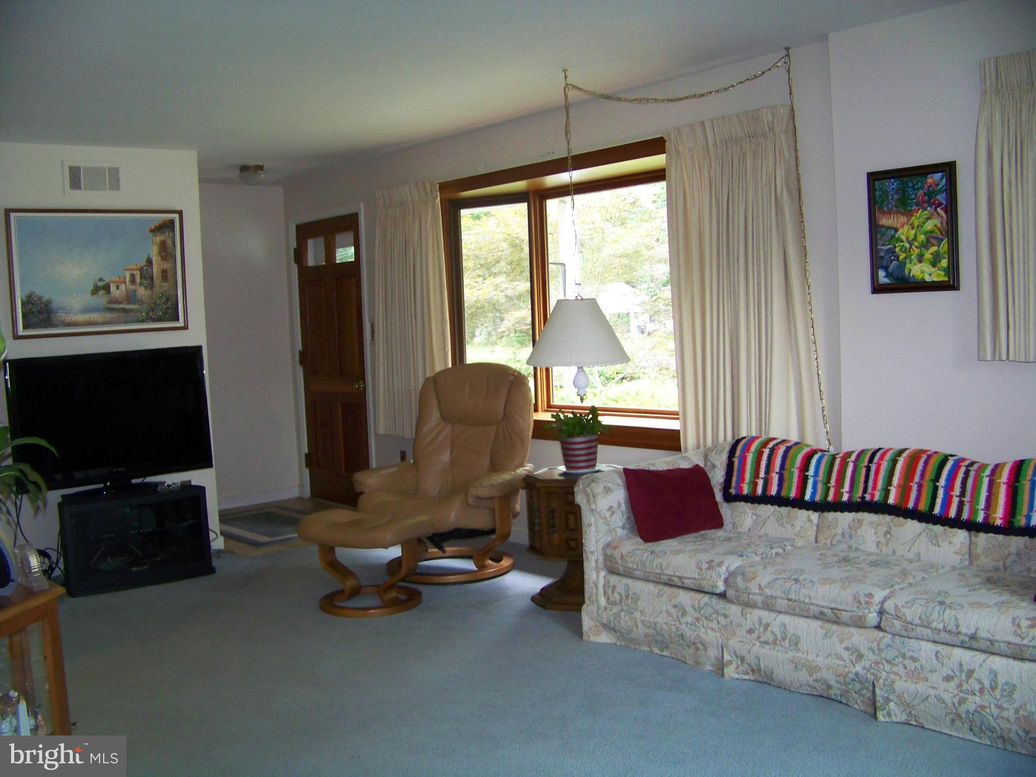 3607 Granite Road Woodstock, MD 21163 - Photo 4 of 19 Living Room