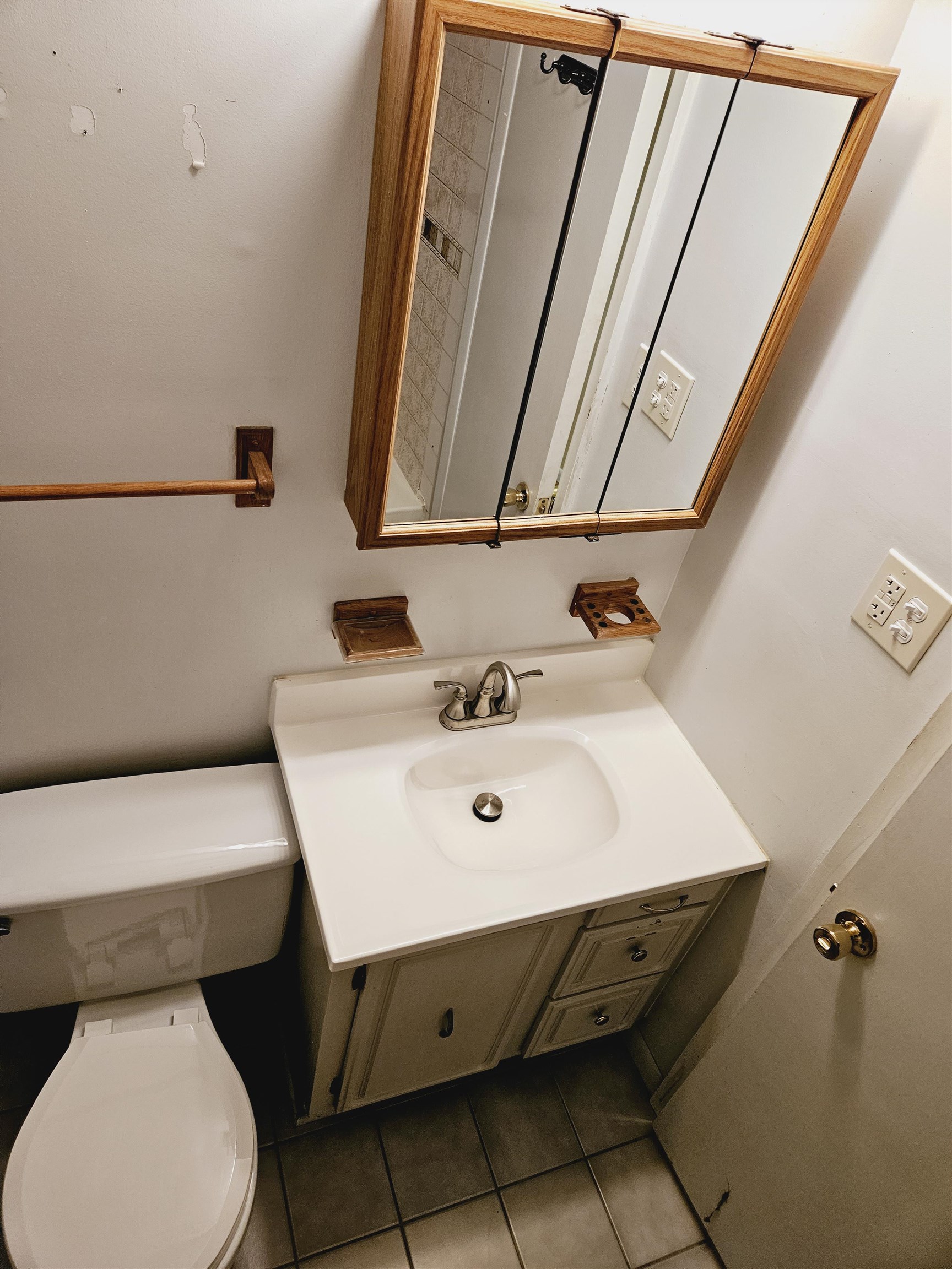 11007 Racine Road Warren, MI 48093 - Photo 18 of 34 50119643-22.JPG