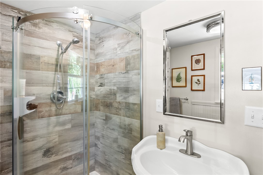 107 Spring Grove Road Glocester, RI 02814 - Photo 16 of 49