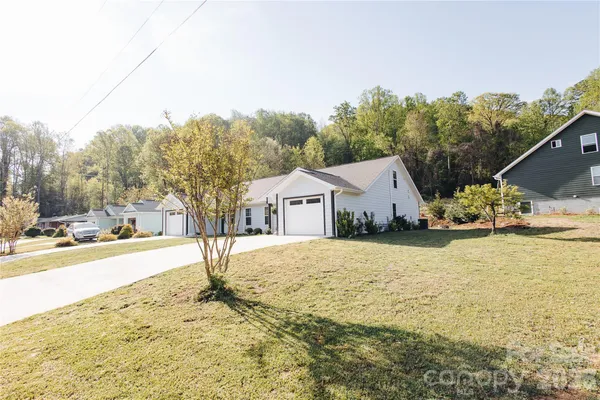 $299,500 | 62 East Glenview Street, Marion, NC 28752