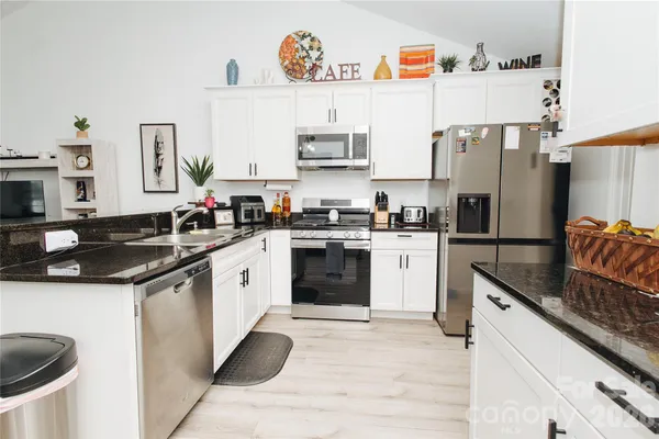 $299,500 | 62 East Glenview Street, Marion, NC 28752