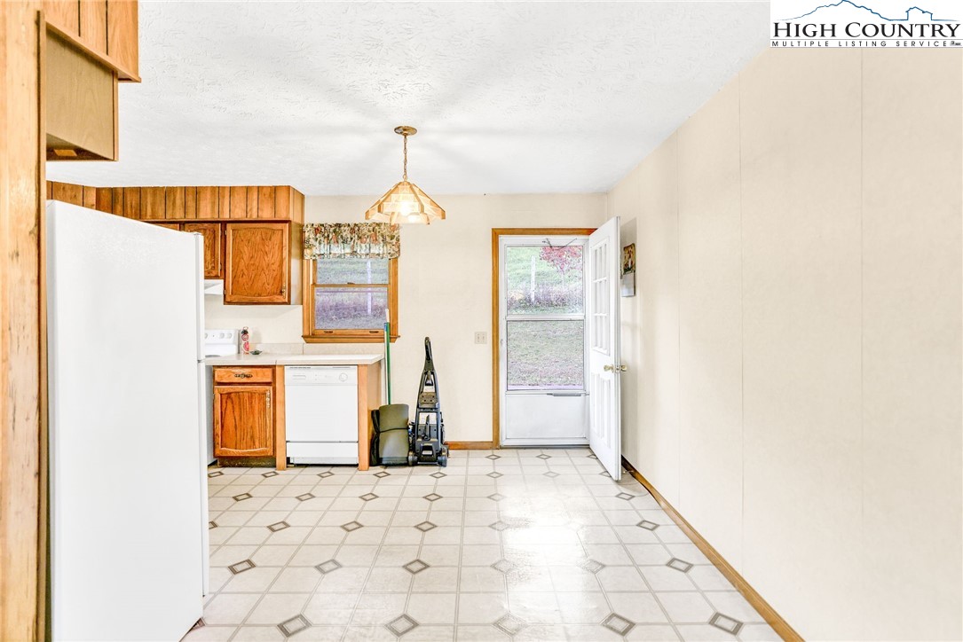 343 Saddle Gap Road West Jefferson, NC 28694 - Photo 17 of 39