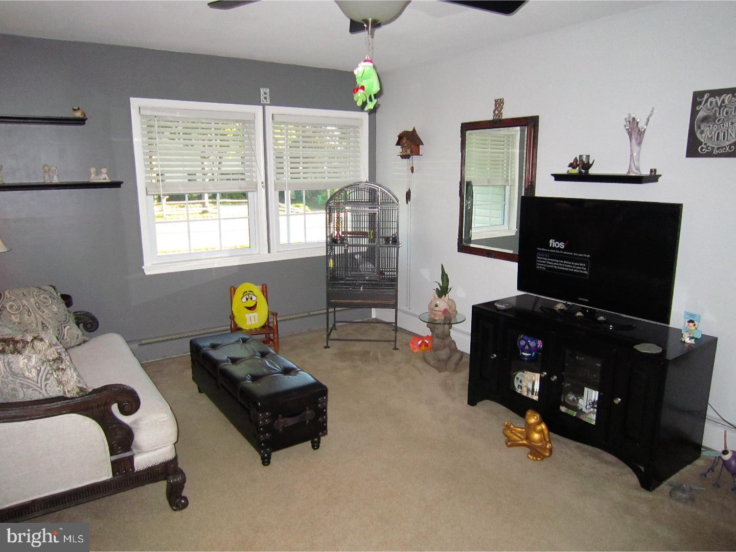 63 Border Rock Road Levittown, PA 19057 - Photo 5 of 24 Living Room