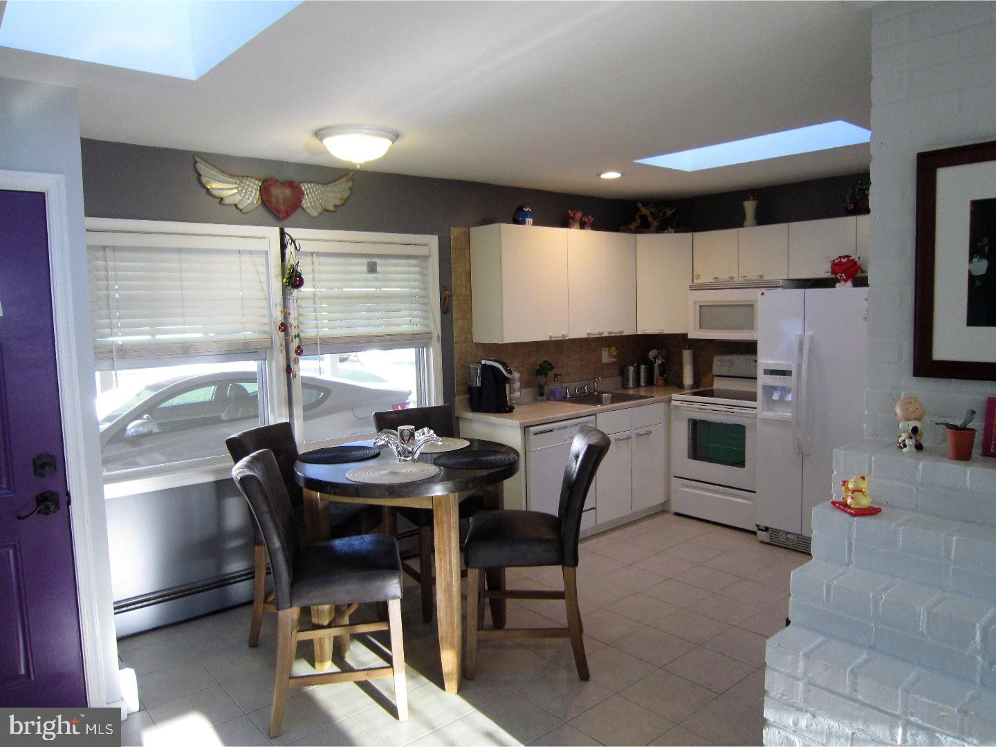 63 Border Rock Road Levittown, PA 19057 - Photo 7 of 24 Kitchen