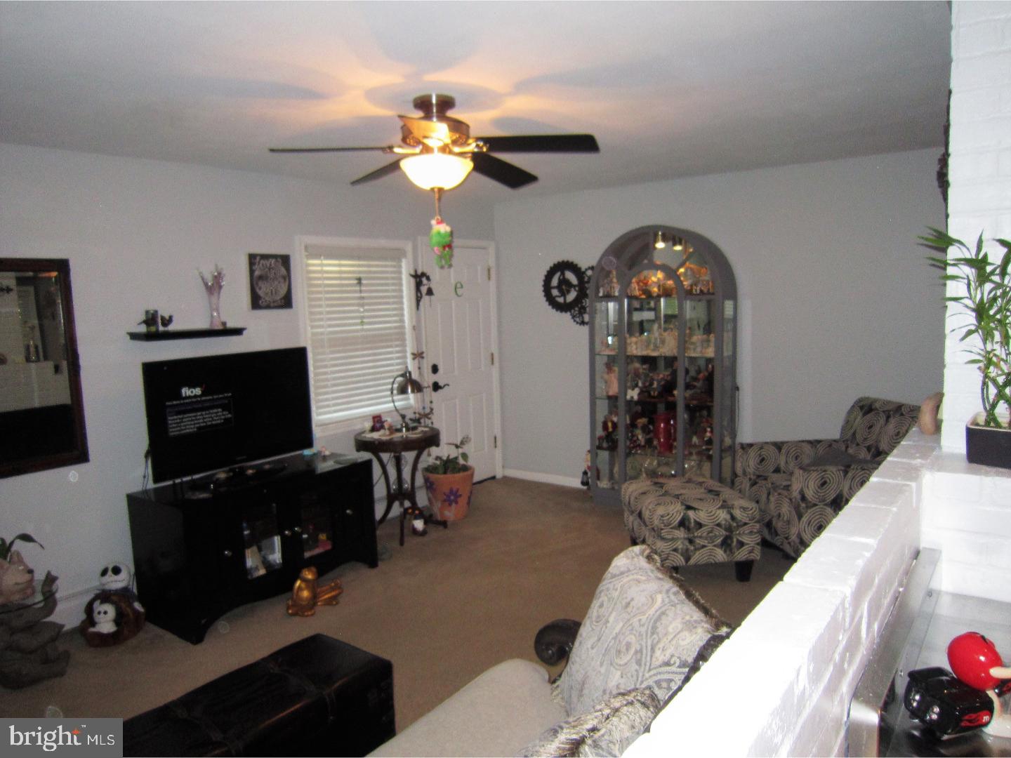 63 Border Rock Road Levittown, PA 19057 - Photo 10 of 24 Living Room