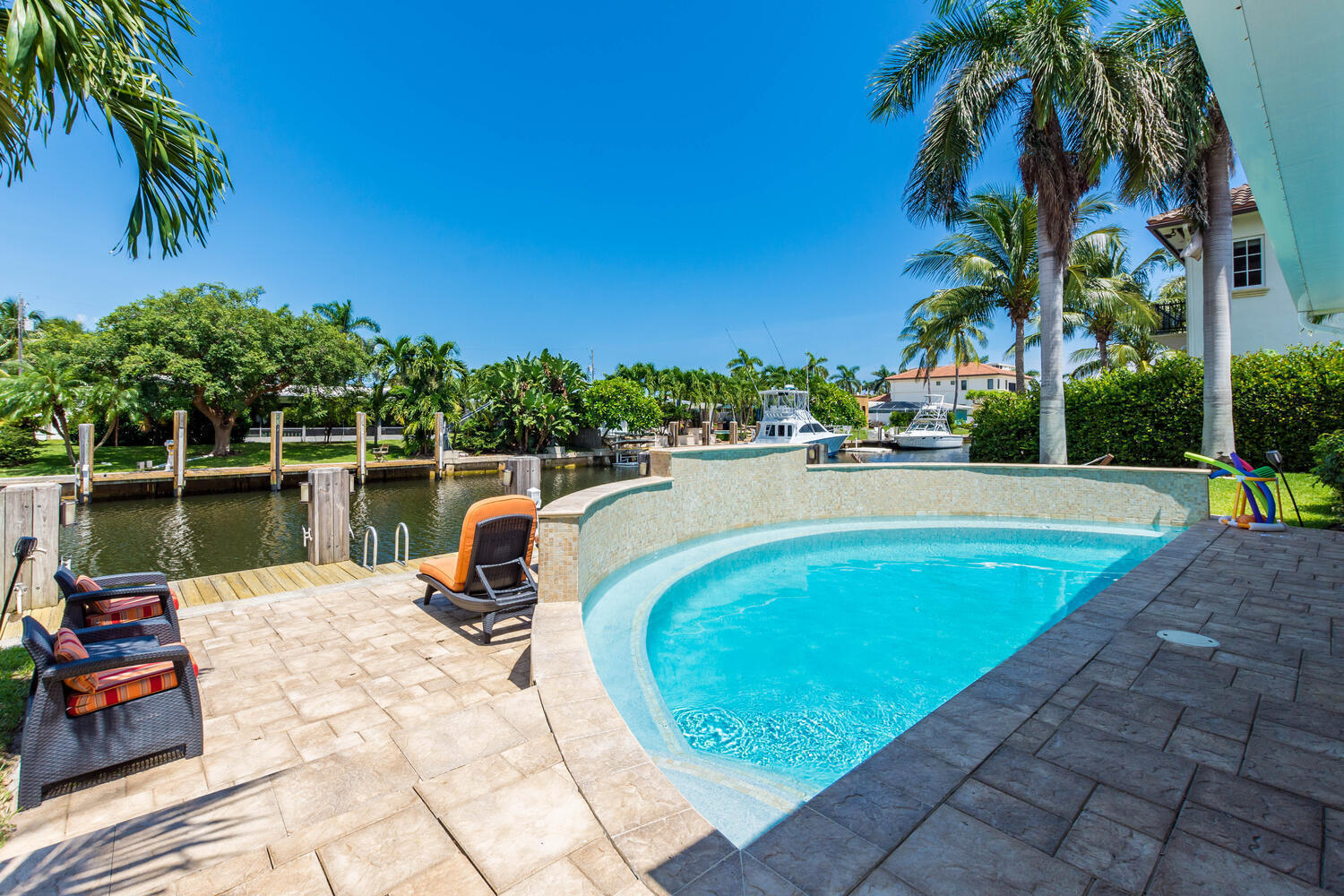 817 Northeast 71st Street Boca Raton, FL 33487 - Photo 27 of 43 817 NE 71st St Boca Raton FL-large-062-0