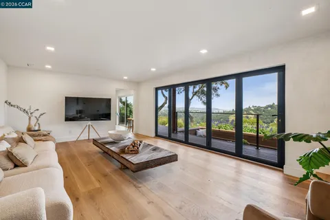 $3,988,000 | 205 Crestview Drive, Orinda, CA 94563