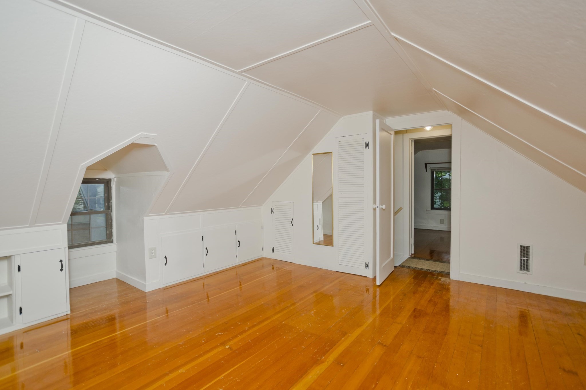 55 Arden Street Springfield, MA 01118 - Photo 28 of 32 Gallery Image 28