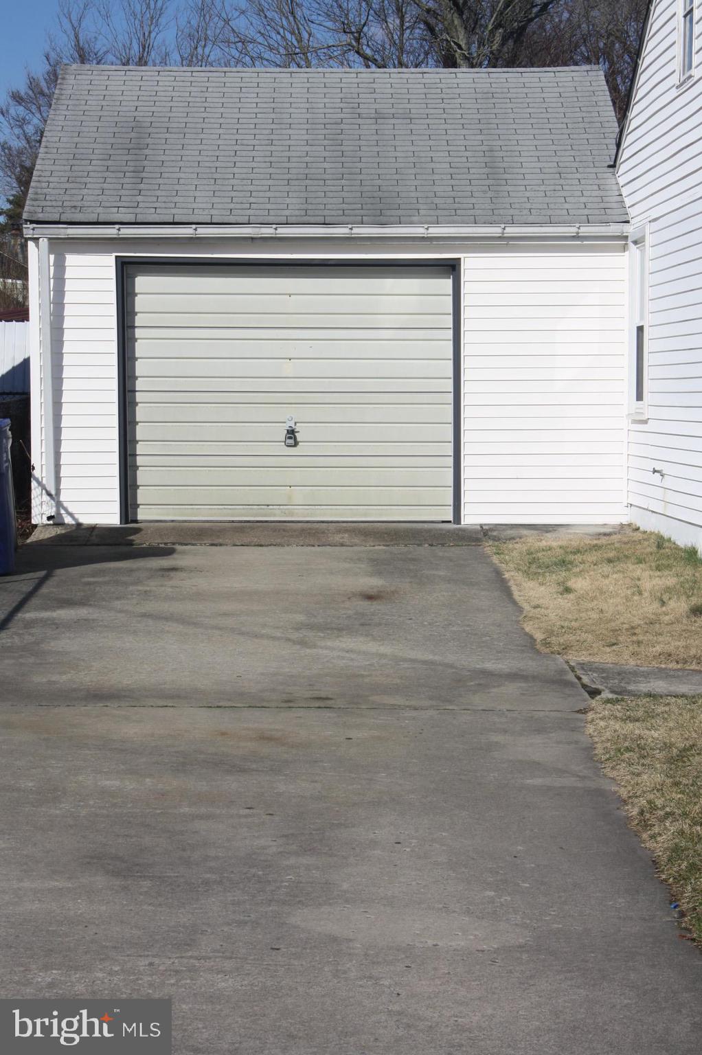 7 Sheldon Road Pemberton, NJ 08068 - Photo 30 of 32 1-Car Gar, access from front or man door in bk yd