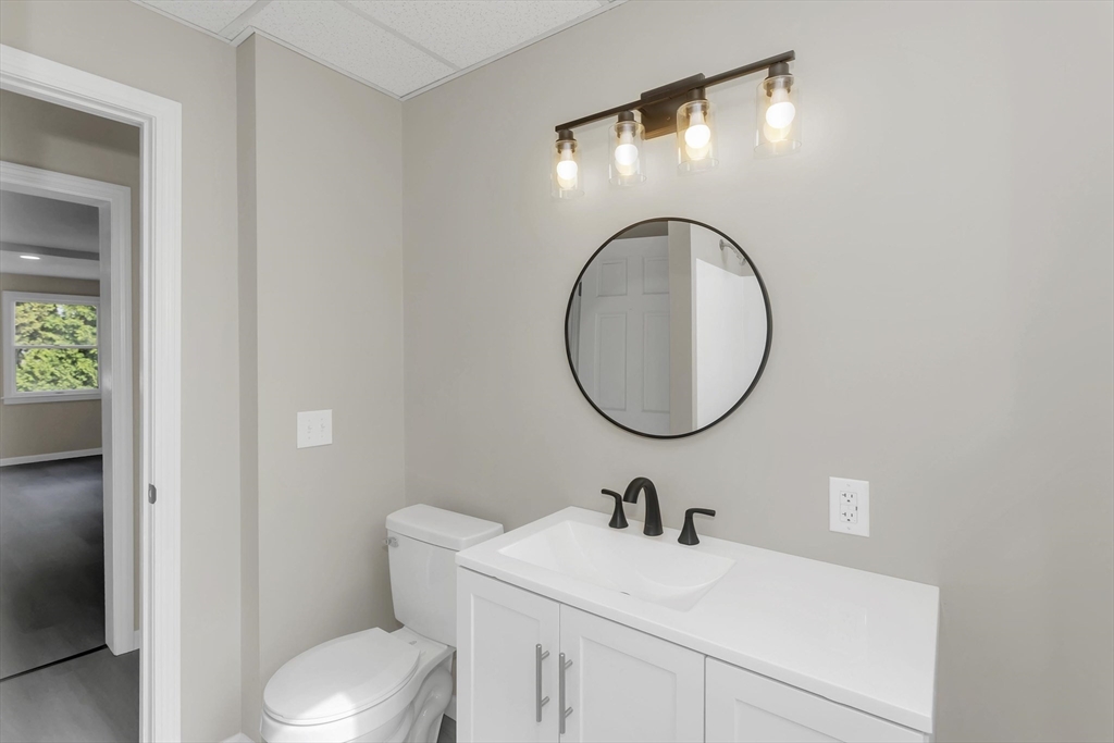 30-32 Fox Street West Springfield, MA 01089 - Photo 13 of 41