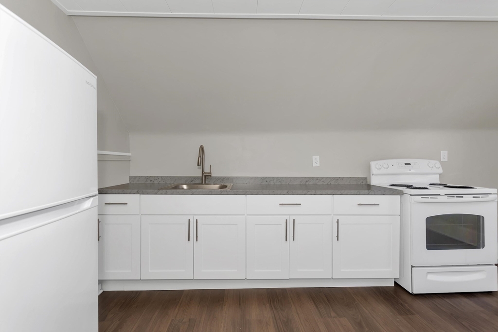 30-32 Fox Street West Springfield, MA 01089 - Photo 31 of 41