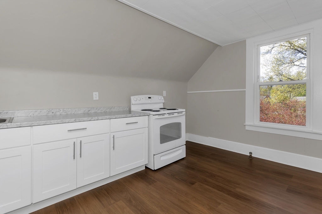 30-32 Fox Street West Springfield, MA 01089 - Photo 32 of 41