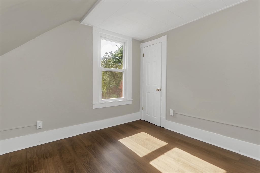 30-32 Fox Street West Springfield, MA 01089 - Photo 37 of 41