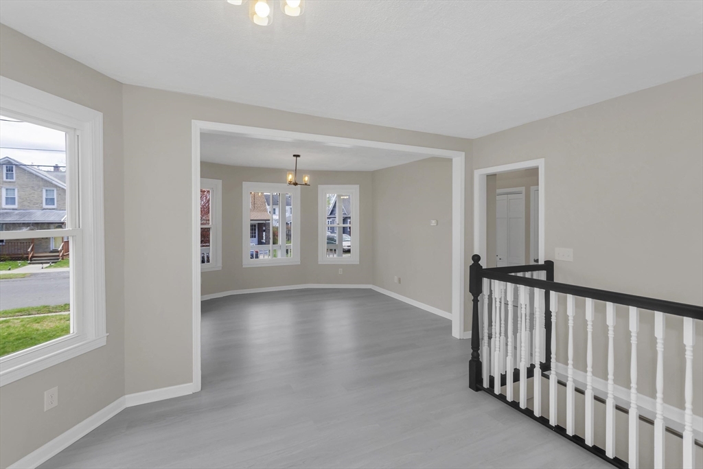 30-32 Fox Street West Springfield, MA 01089 - Photo 8 of 41