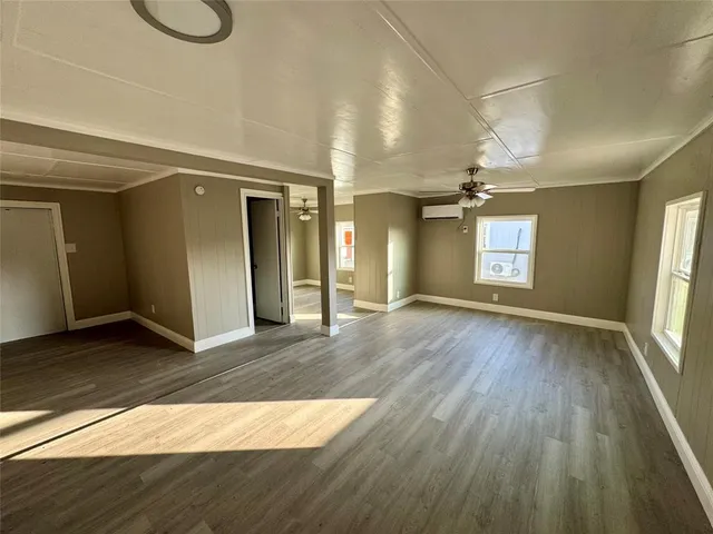 $950 | 5345 Brown Lane, Fort Worth, TX 76140