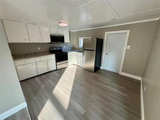 $950 | 5345 Brown Lane, Fort Worth, TX 76140