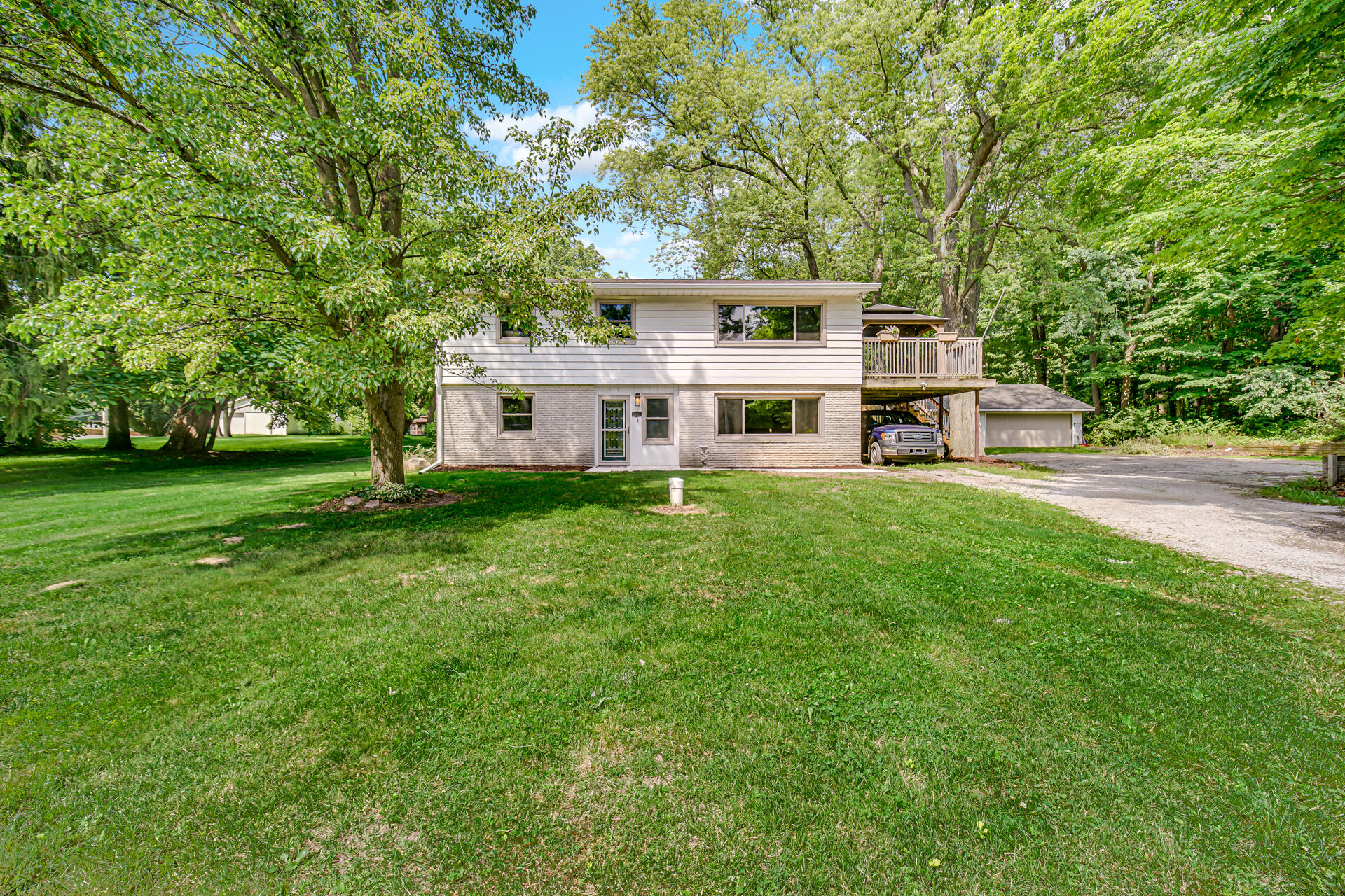 6737 West Johnson Road La Porte, IN 46350 - Photo 1 of 27 1920x1280