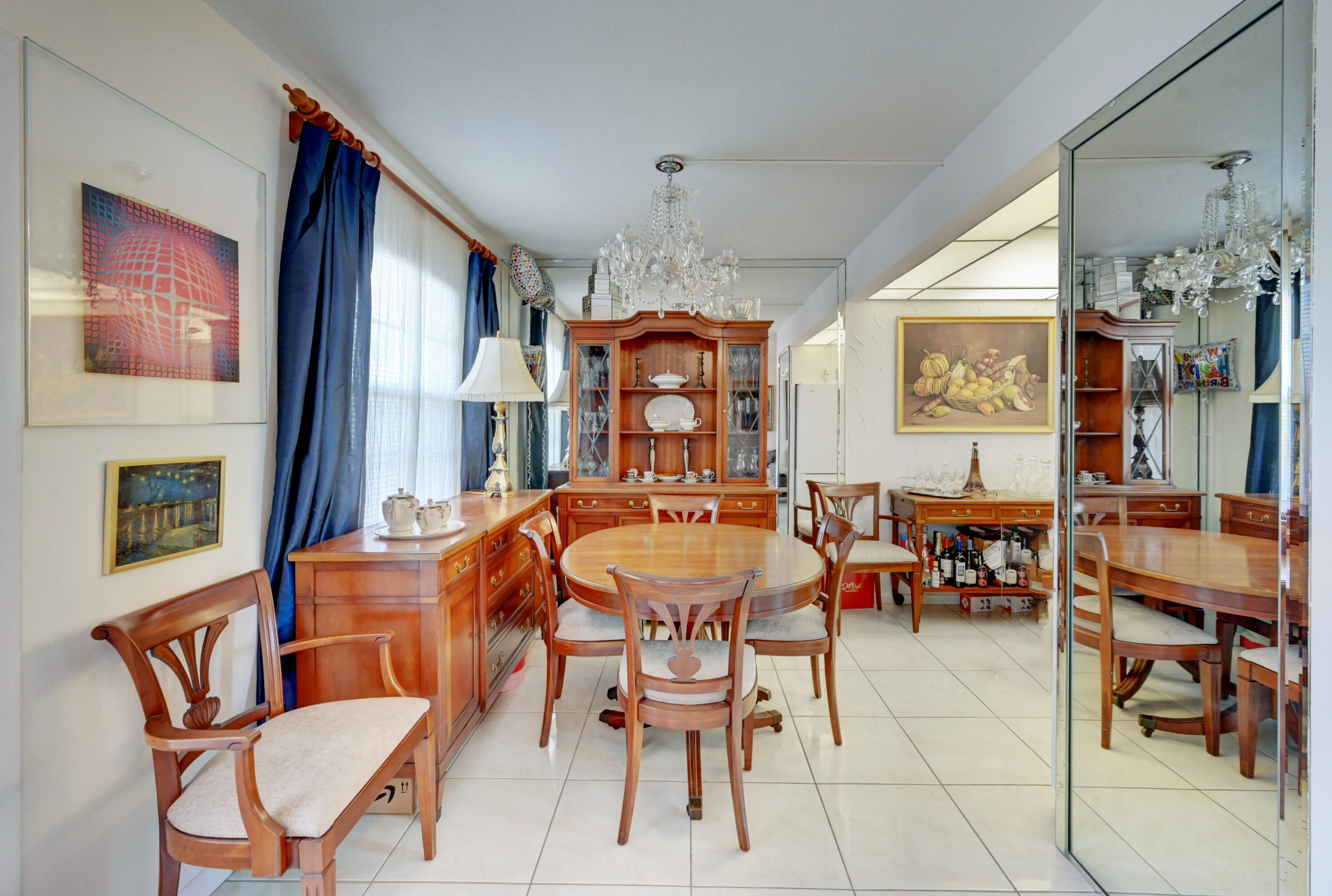 2049 Newcastle A, Unit 2049 Boca Raton, FL 33434 - Photo 10 of 24 a view of a livingroom and dining room