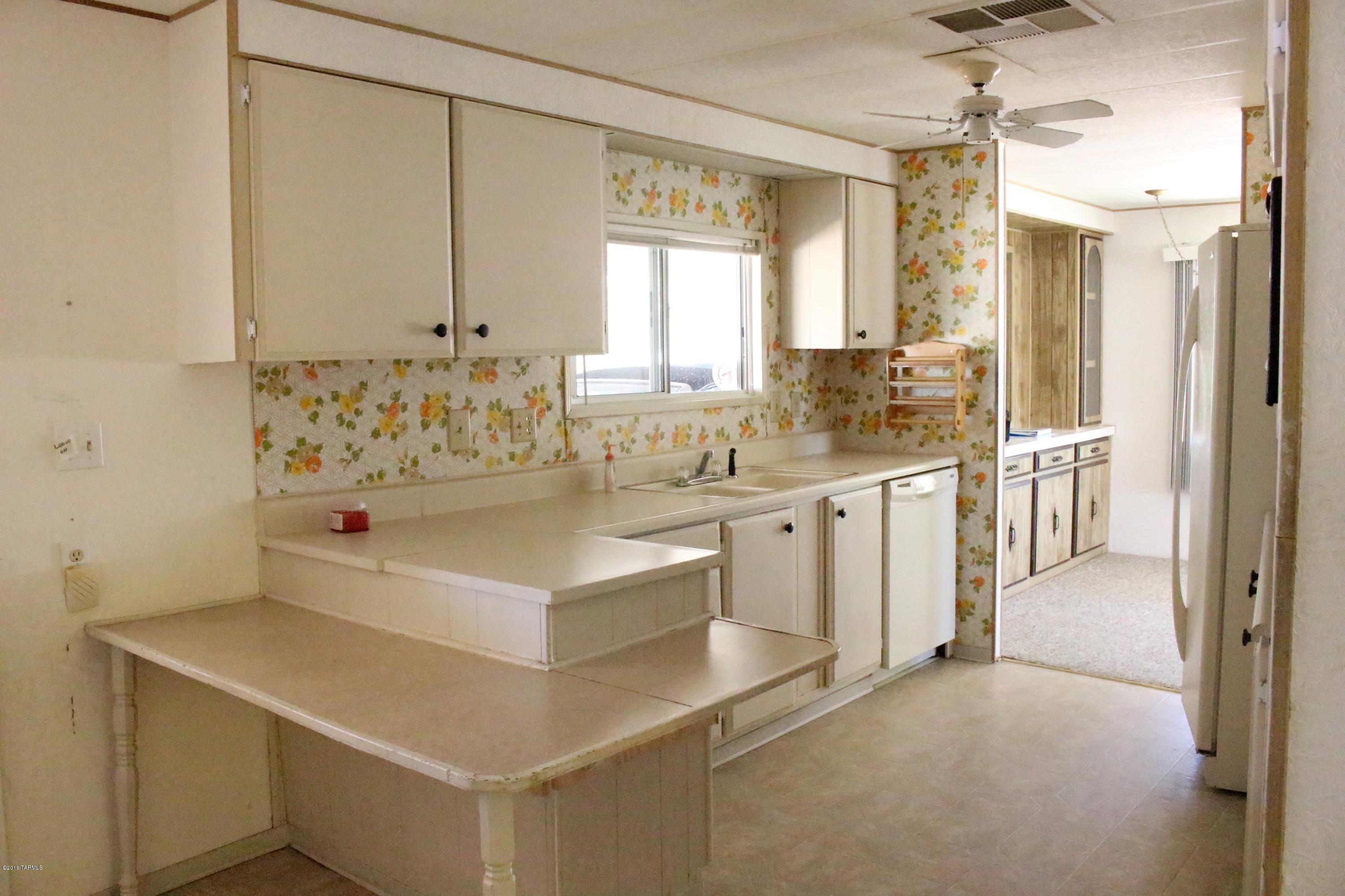 249 West Rama Drive Green Valley, AZ 85614 - Photo 15 of 50
