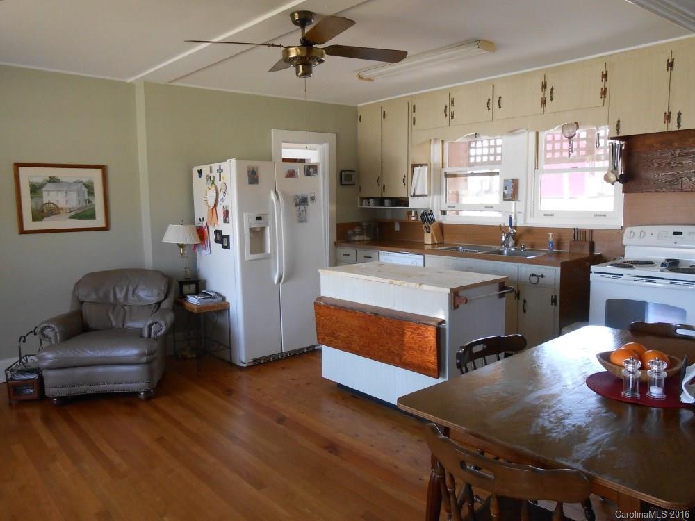 702 Mt Olive Church Road Newton, NC 28658 - Photo 4 of 13 Gallery Image 4
