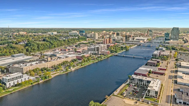 $357,900 | 940 Monroe Avenue Northwest, Unit 558, Grand Rapids, MI 49503