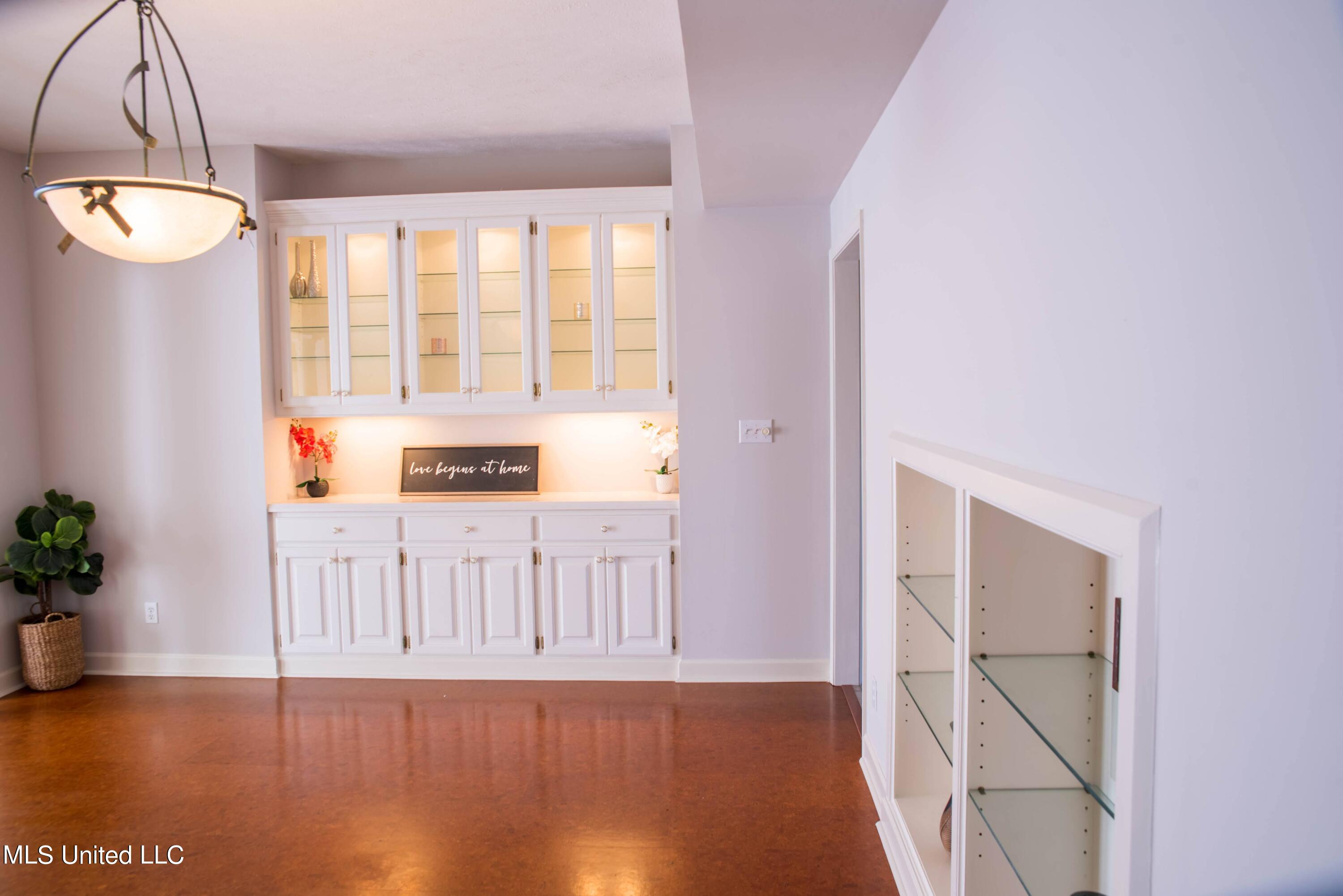931 Rutherford Drive Jackson, MS 39206 - Photo 15 of 30 Dining Room (view 1)