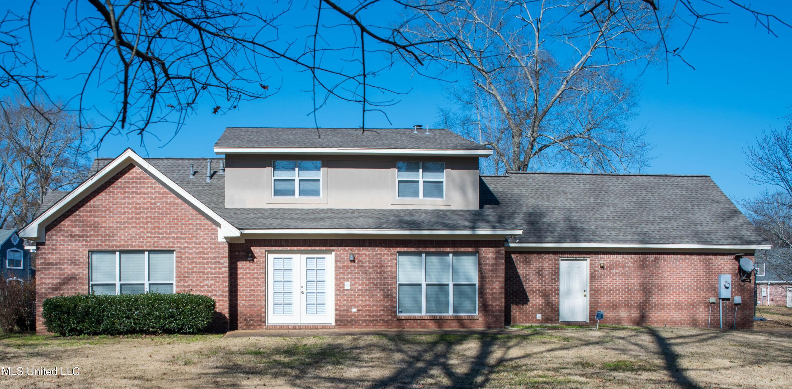931 Rutherford Drive Jackson, MS 39206 - Photo 3 of 30 Rear view 1