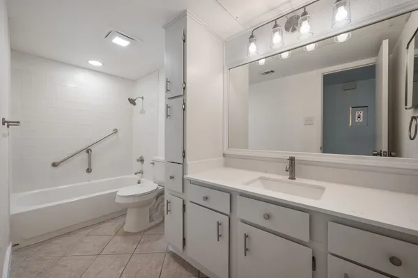 $199,000 | 2104 Cullen Avenue, Unit 113, Austin, TX 78757