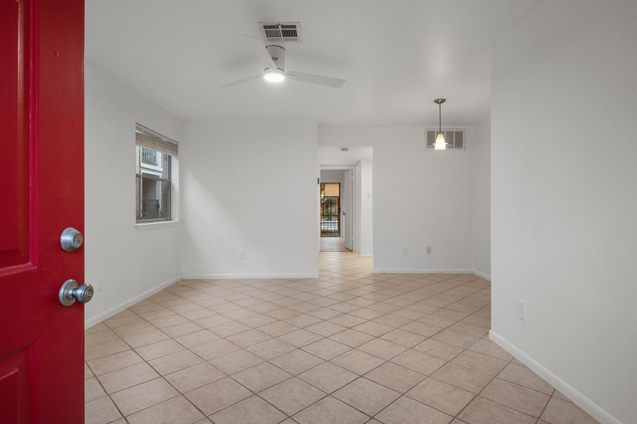 2104 Cullen Avenue, Unit 113 Austin, TX 78757 - Photo 2 of 31