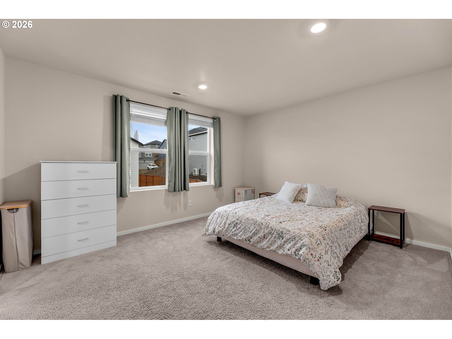 3259 Southeast 36th Street Gresham, OR 97080 - Photo 22 of 39 Primary Bedroom