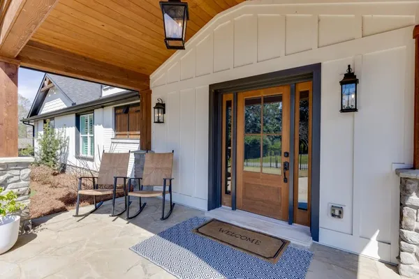 $795,000 | 5435 Shadburn Ferry Road, Buford, GA 30518