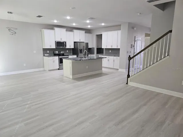 $3,995 | 10916 Honor Road, Tampa, FL 33625