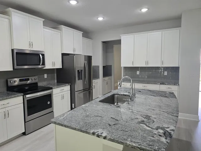 $3,995 | 10916 Honor Road, Tampa, FL 33625