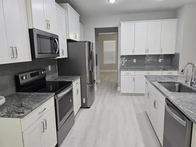 $3,995 | 10916 Honor Road, Tampa, FL 33625