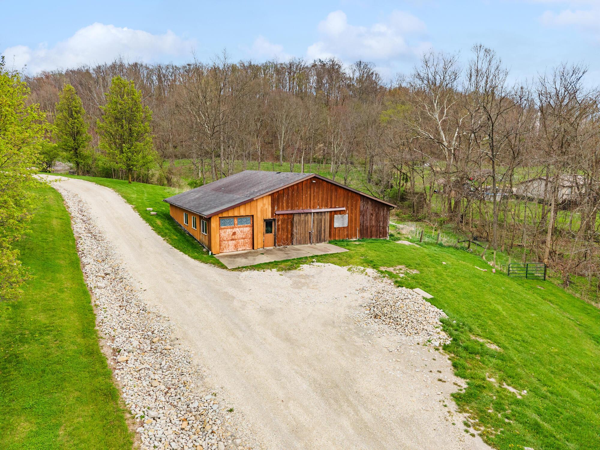 22990 Bates Road Sarahsville, OH 43779 - Photo 7 of 48