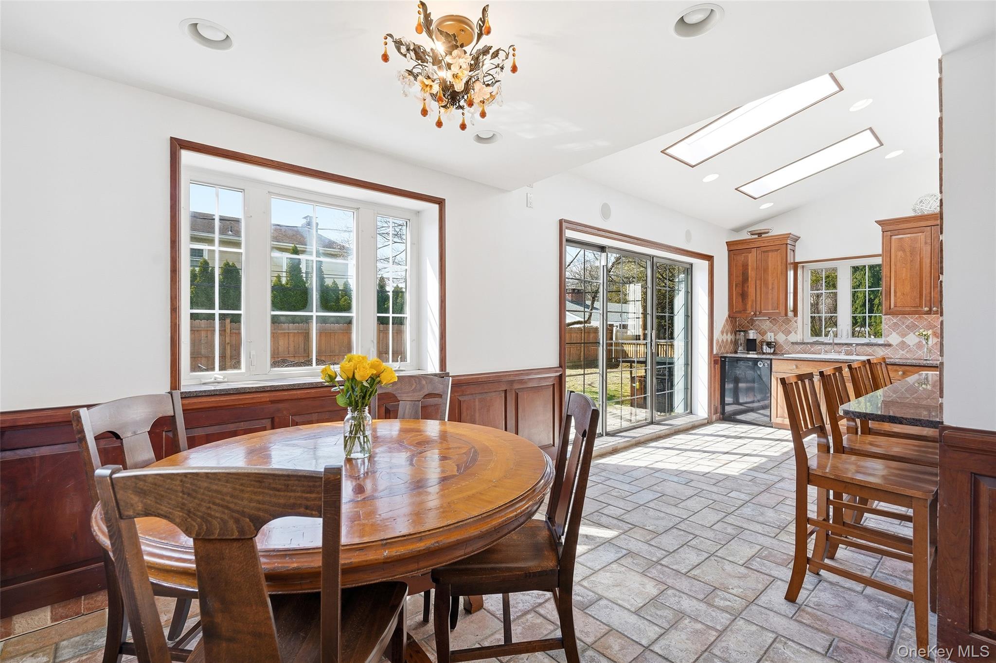 42 Sargent Road Scarsdale, NY 10583 - Photo 10 of 27