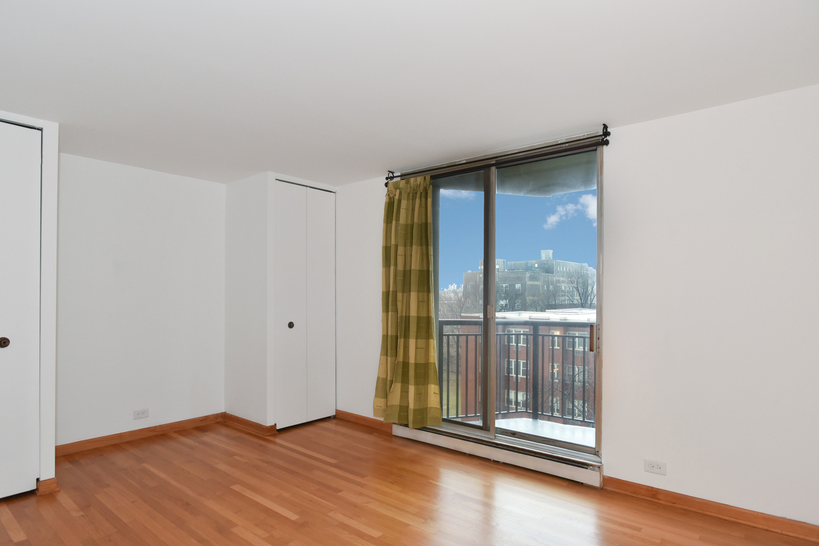 6007 North Sheridan Road, Unit 5J Chicago, IL 60660 - Photo 15 of 27
