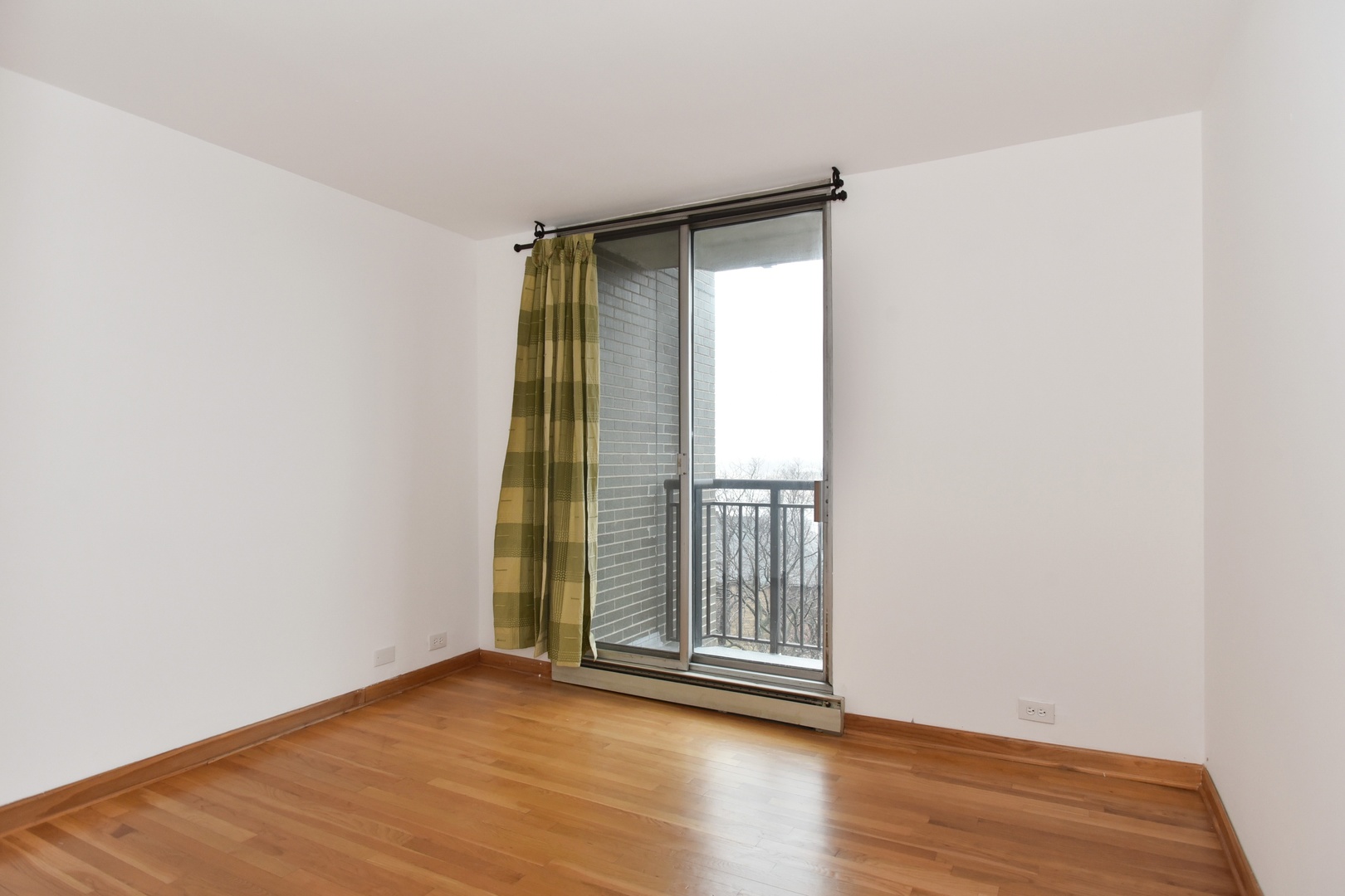 6007 North Sheridan Road, Unit 5J Chicago, IL 60660 - Photo 18 of 27