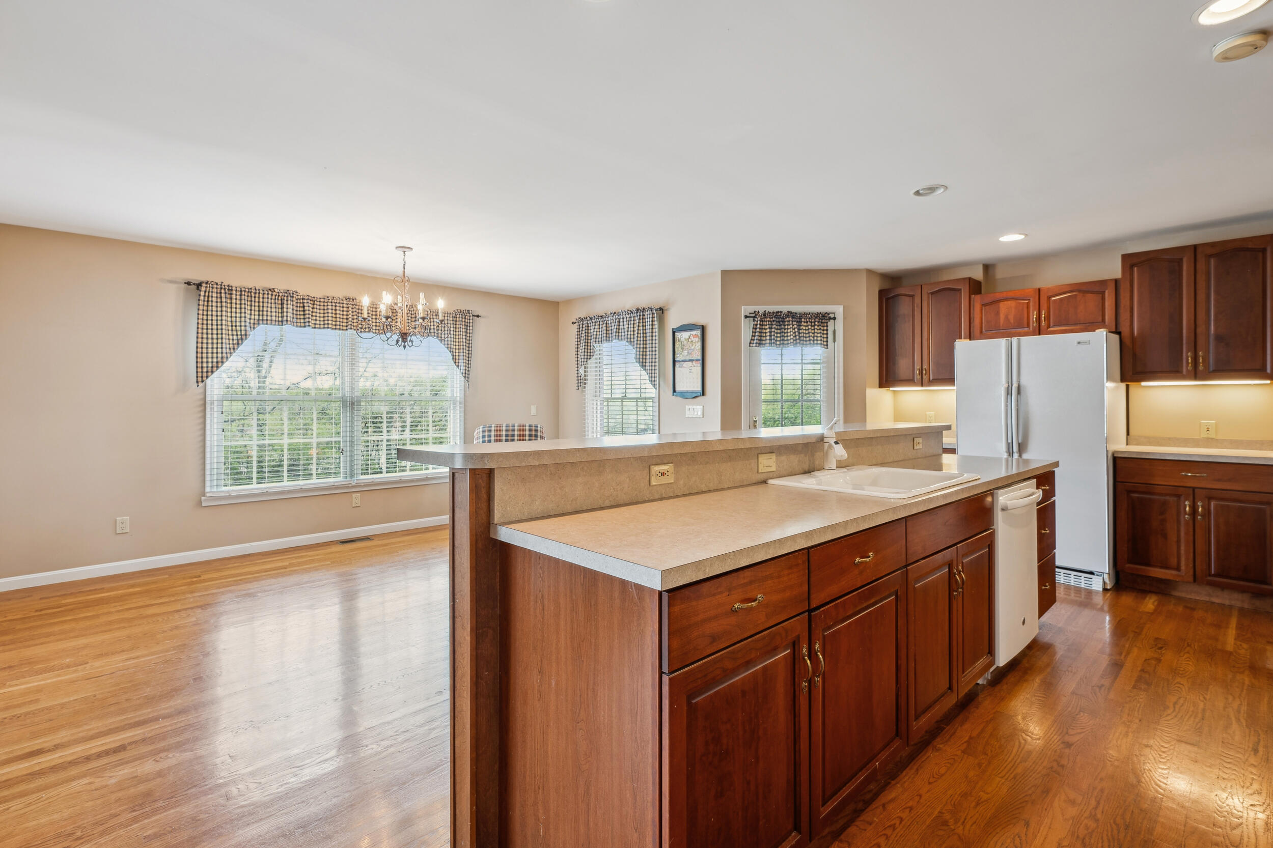 428 Dudley Road Fort Mitchell, KY 41017 - Photo 8 of 39