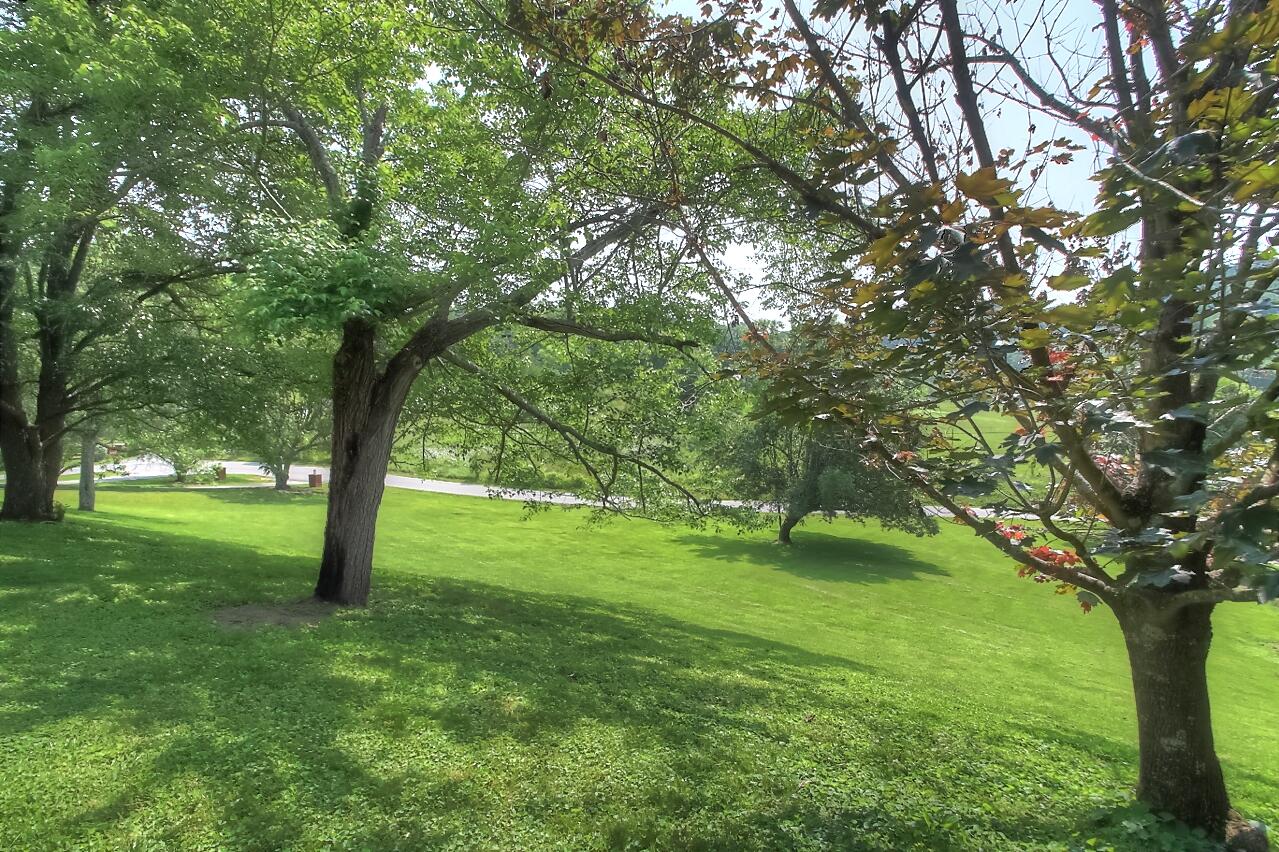 557 Sasser School Road London, KY 40744 - Photo 29 of 32 44