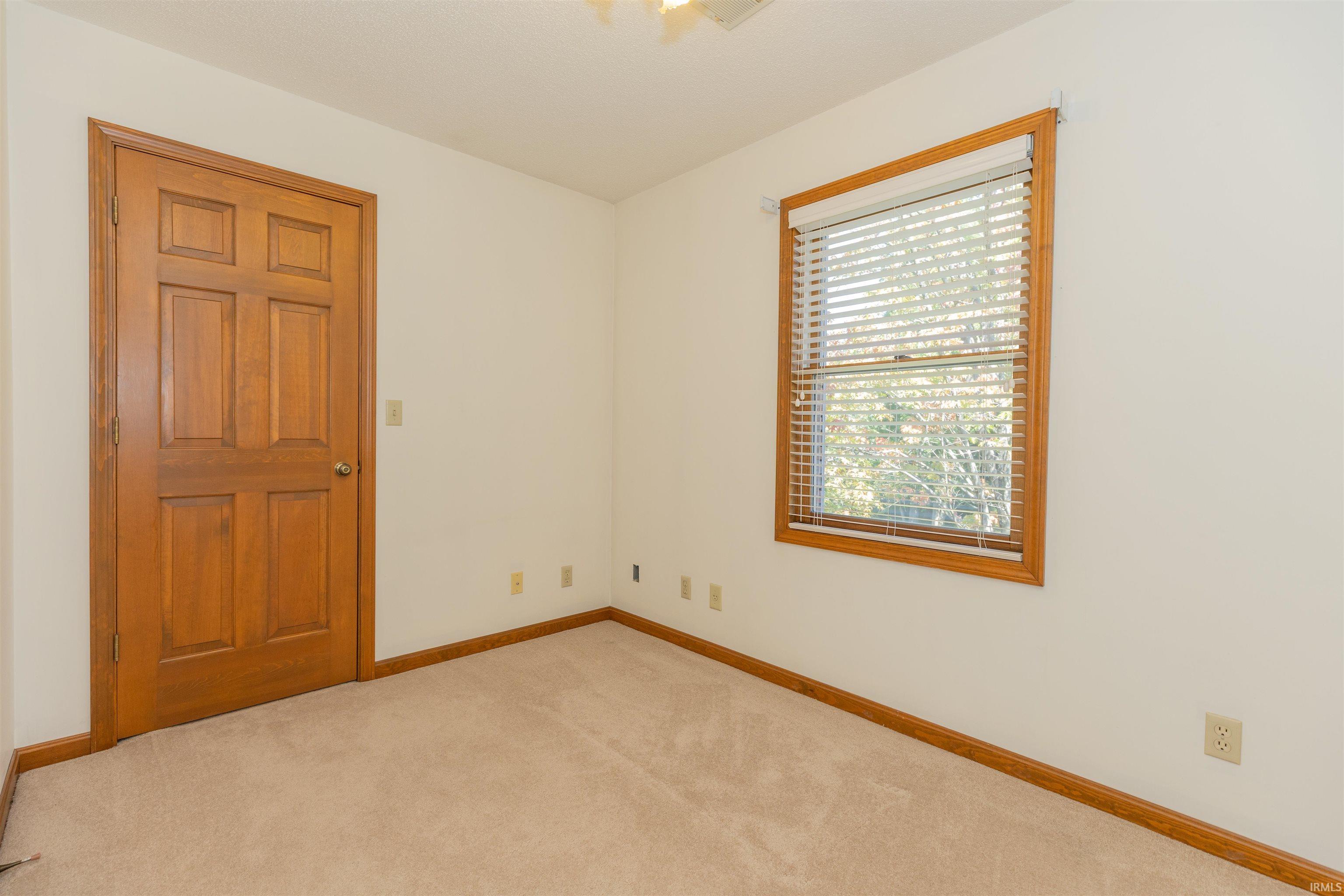 1531 Kings Bridge Road Evansville, IN 47725 - Photo 18 of 36 Gallery Image 18