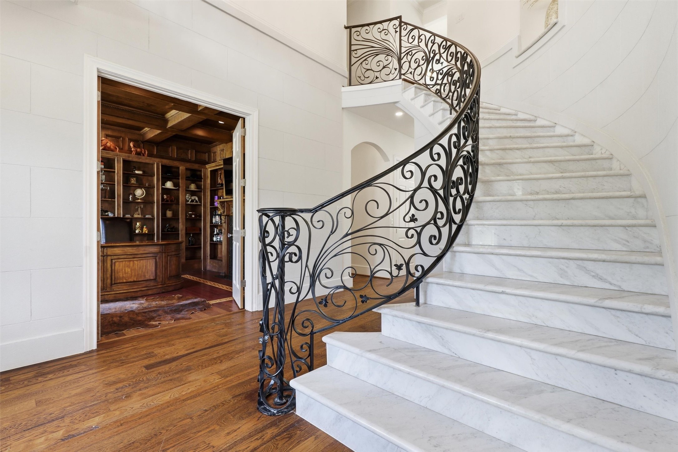 8582 Highway 75 Huntsville, TX 77340 - Photo 8 of 50 a view of entryway with wooden floor