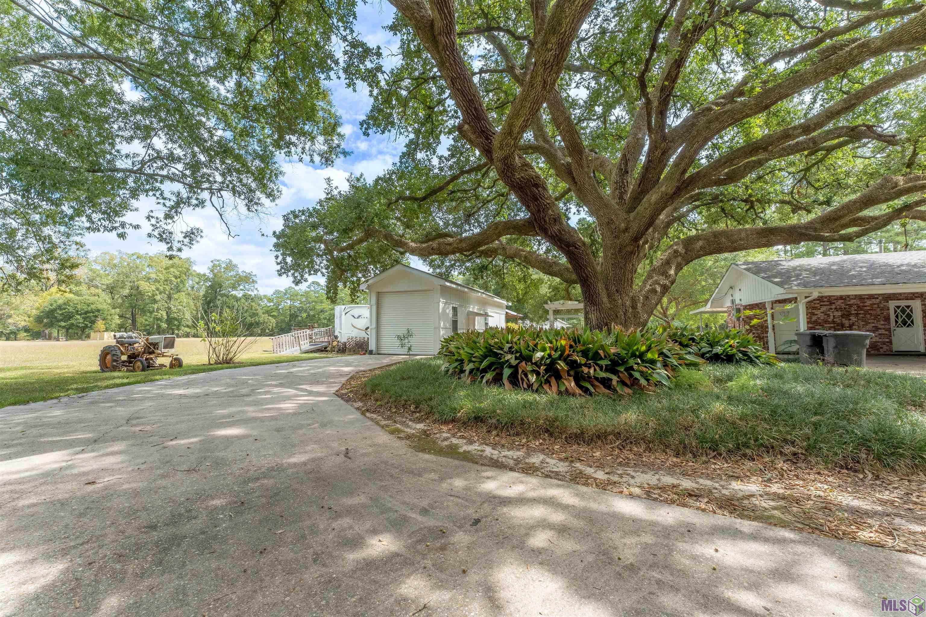 2730 North Stevendale Road Baton Rouge, LA 70819 - Photo 4 of 22 Gallery Image 4