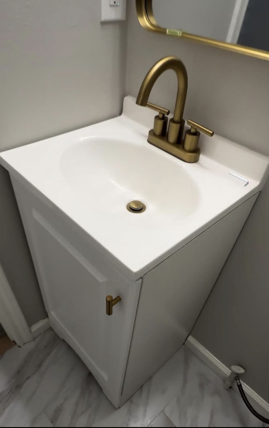 3403 Yupon Street Houston, TX 77006 - Photo 17 of 29 a close view of a sink and tap