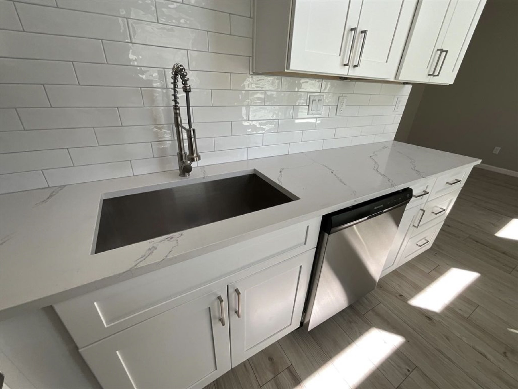 3403 Yupon Street Houston, TX 77006 - Photo 10 of 29 a close view of sink