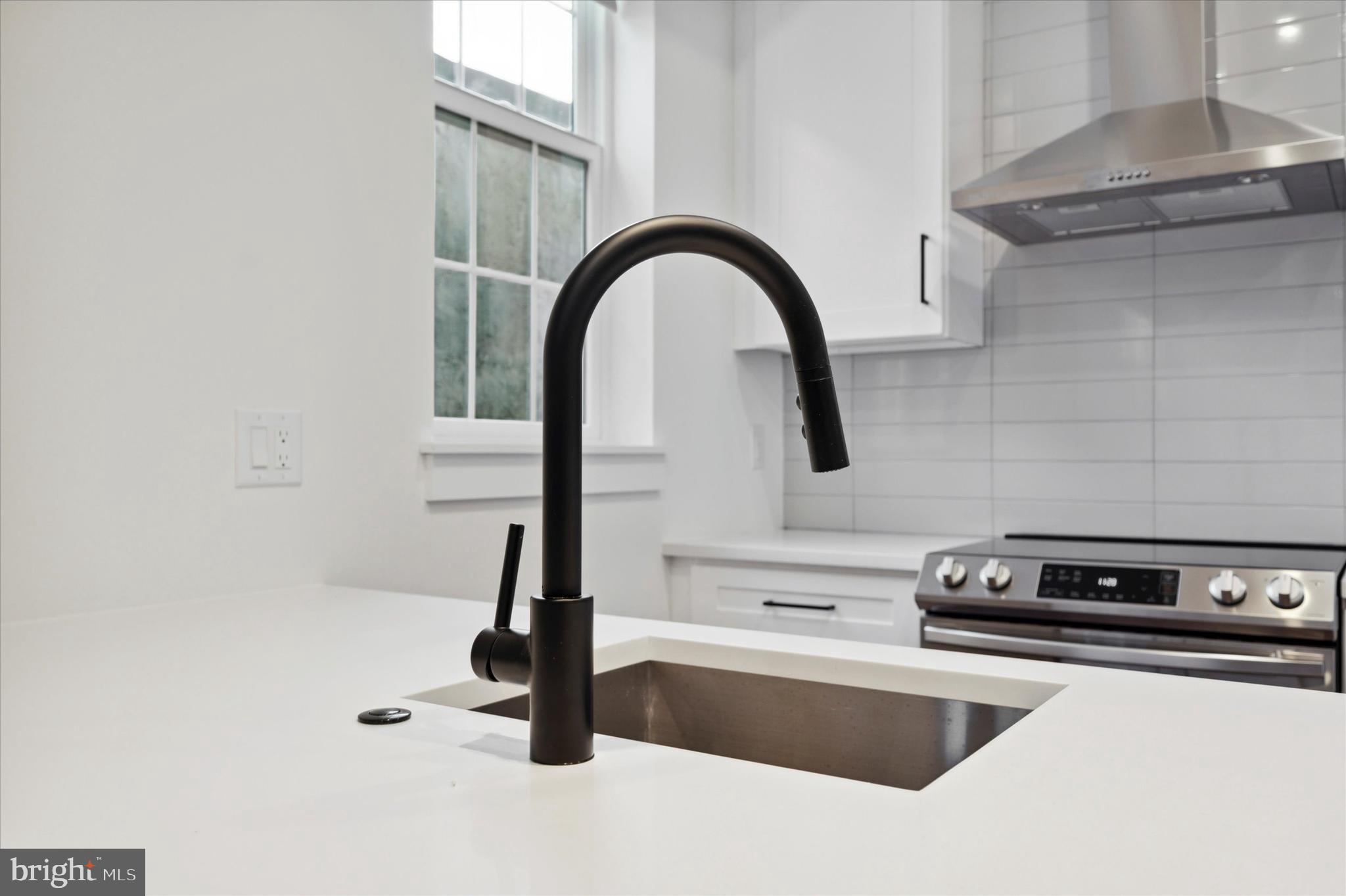 2513 North Howard Street, Unit 303 Philadelphia, PA 19133 - Photo 9 of 24